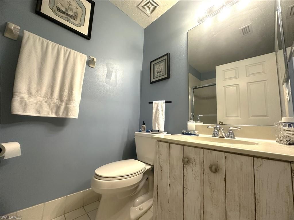 6880 Huntington Lakes Cir, Unit 203, Naples, FL 34119 Photo