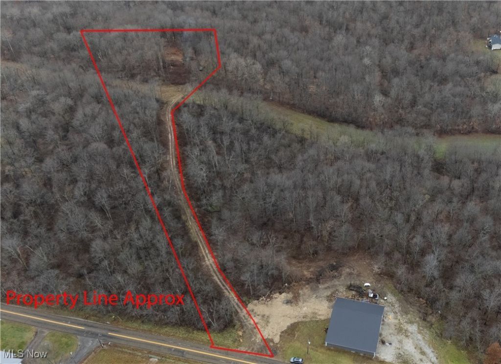 1559 Antigua Sw, Carrollton, OH 44615 Main Photo