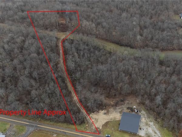 1559 Antigua SW, Carrollton, OH 44615