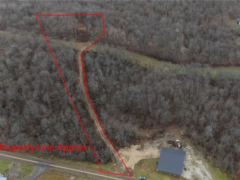 1559 Antigua SW, Carrollton, OH 44615 Photo 1