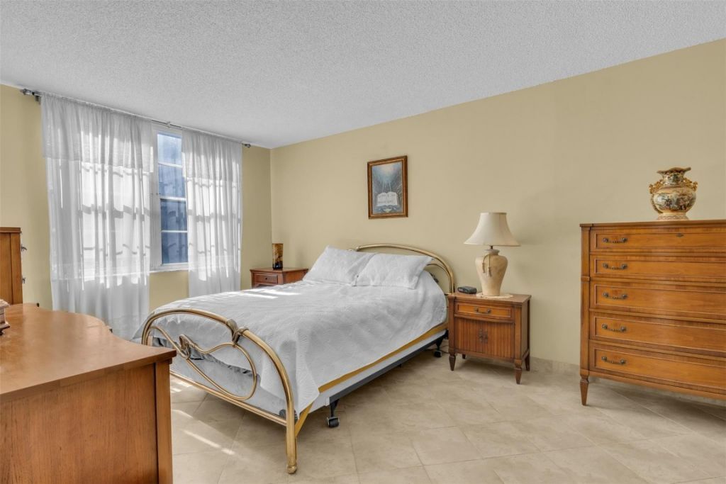 4850 NW 29th Court, Unit 221, Lauderdale Lakes, FL 33313 Photo