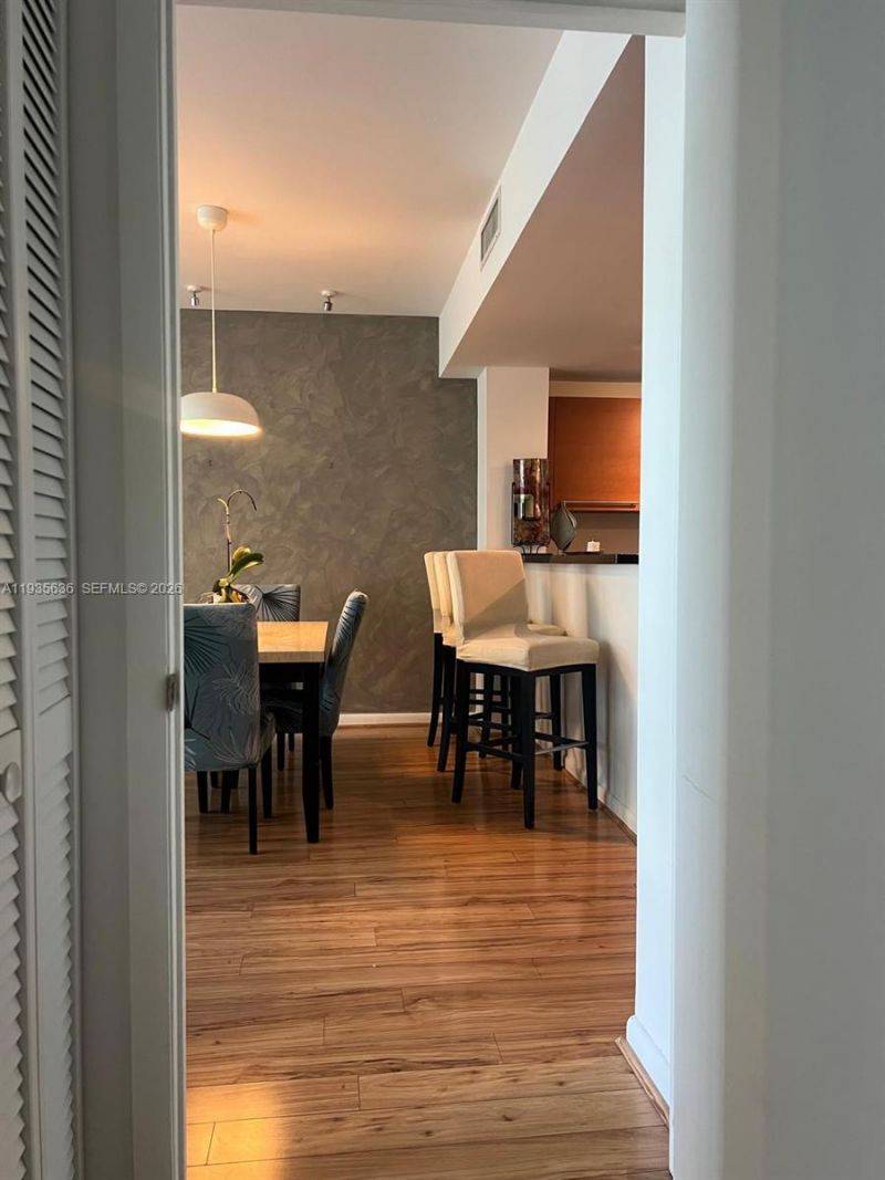 244 Biscayne Blvd , Unit 1904, Miami, FL 33132 Photo