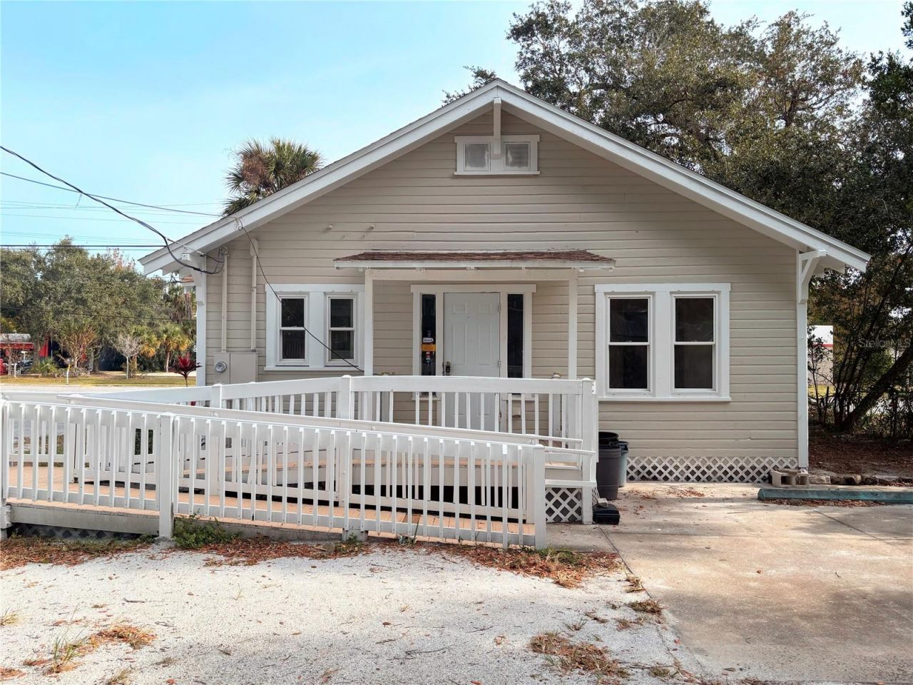 616 N Dixie Freeway, New Smyrna Beach, FL 32168 Photo