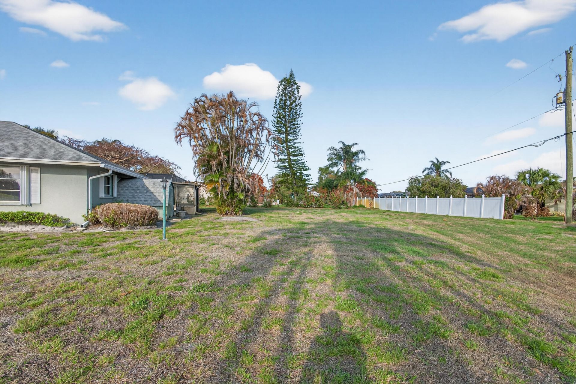 2092 SE Allamanda Drive, Port Saint Lucie, FL 34952 Photo