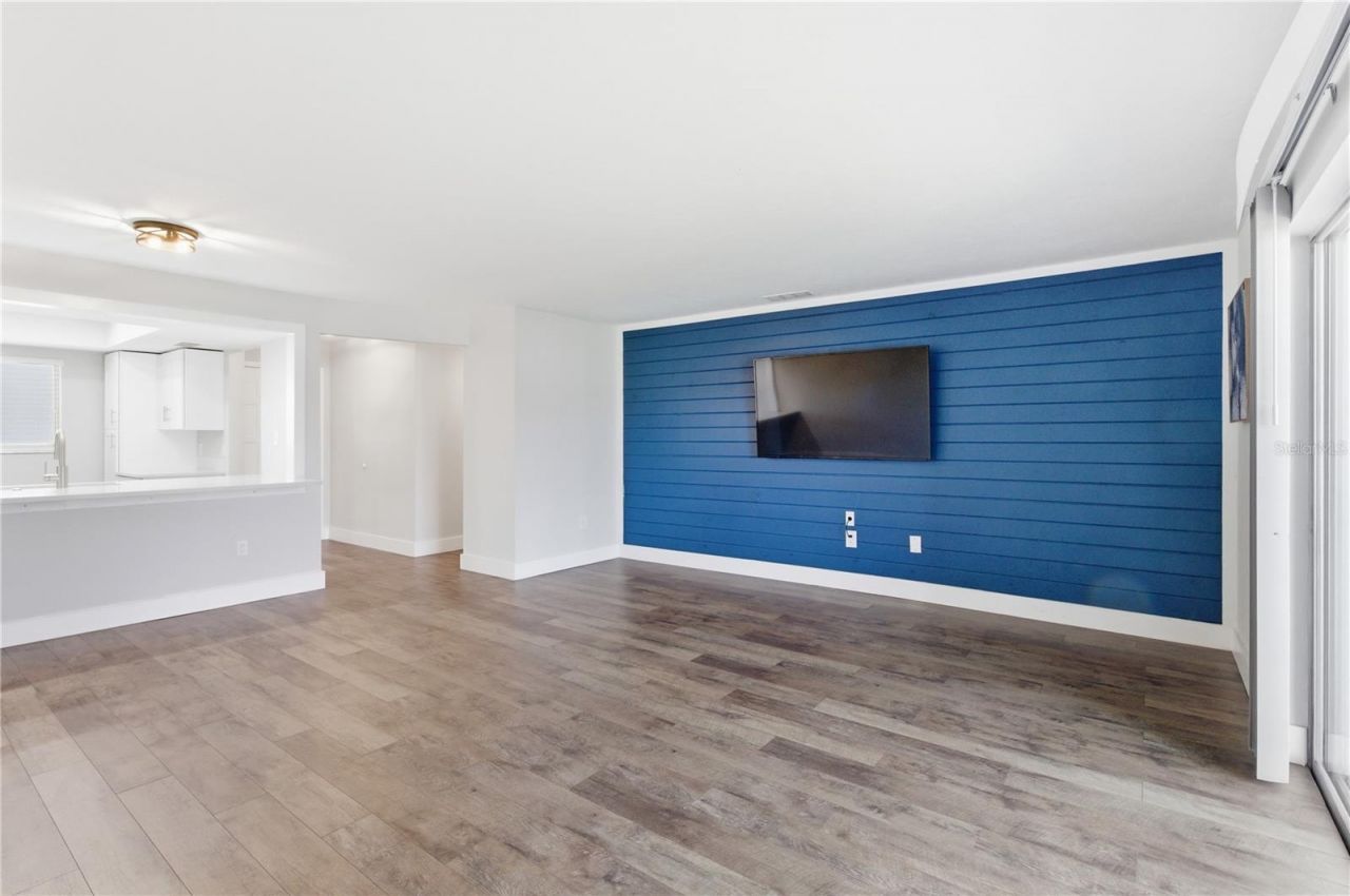 3500 Beneva Road, Unit 307, Sarasota, FL 34232 Photo
