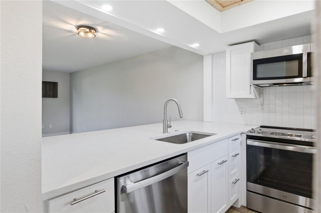 3500 Beneva Road, Unit 307, Sarasota, FL 34232 Photo