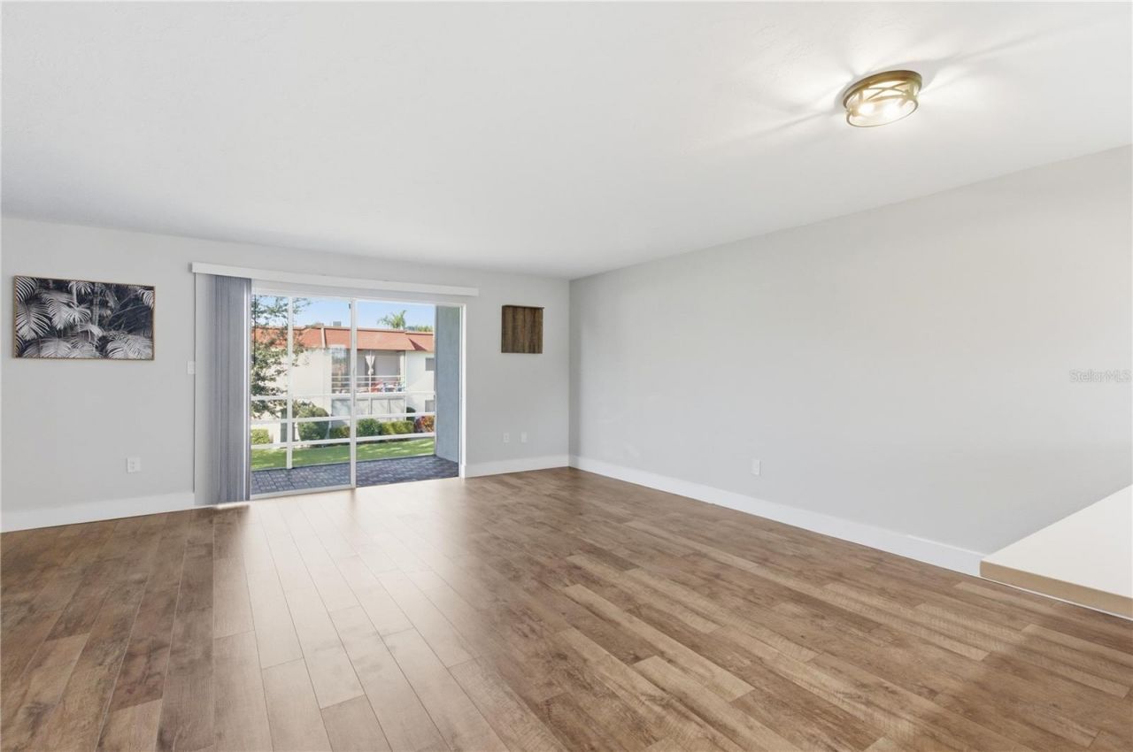 3500 Beneva Road, Unit 307, Sarasota, FL 34232 Photo