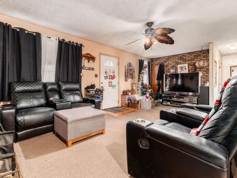 1646 Clyde Place, Columbus, OH 43227 Photo 5