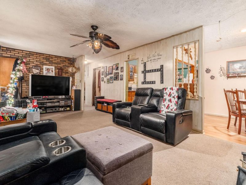 1646 Clyde Place, Columbus, OH 43227 Photo 6