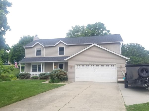 W327S8037 Memory LANE, Mukwonago, WI 53149