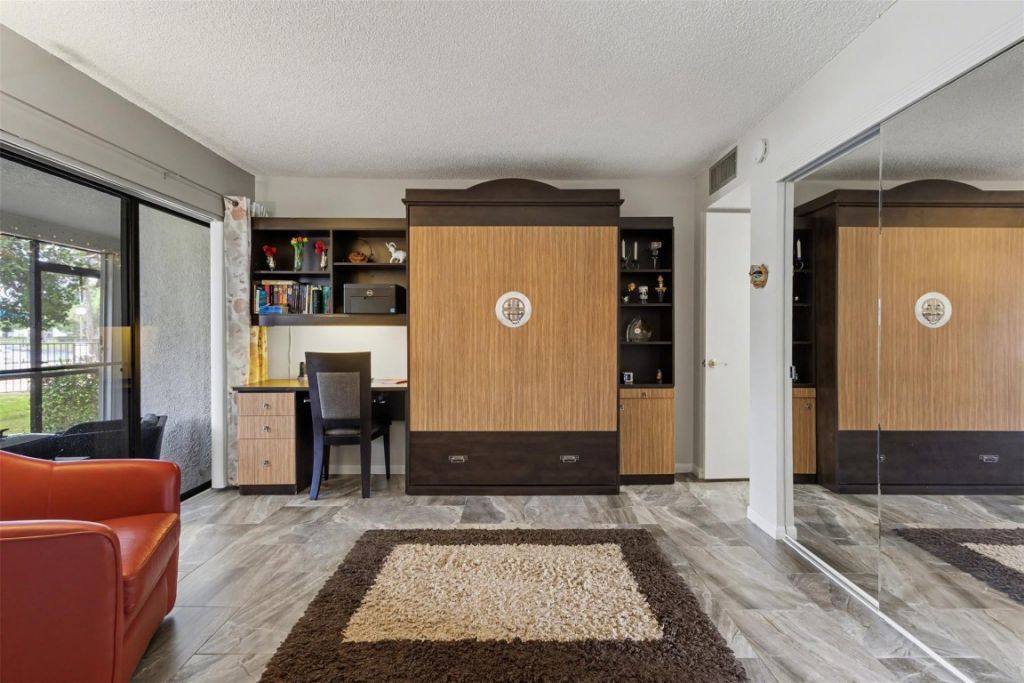 2307 S Cypress Bend Drive, Unit 106, Pompano Beach, FL 33069 Photo