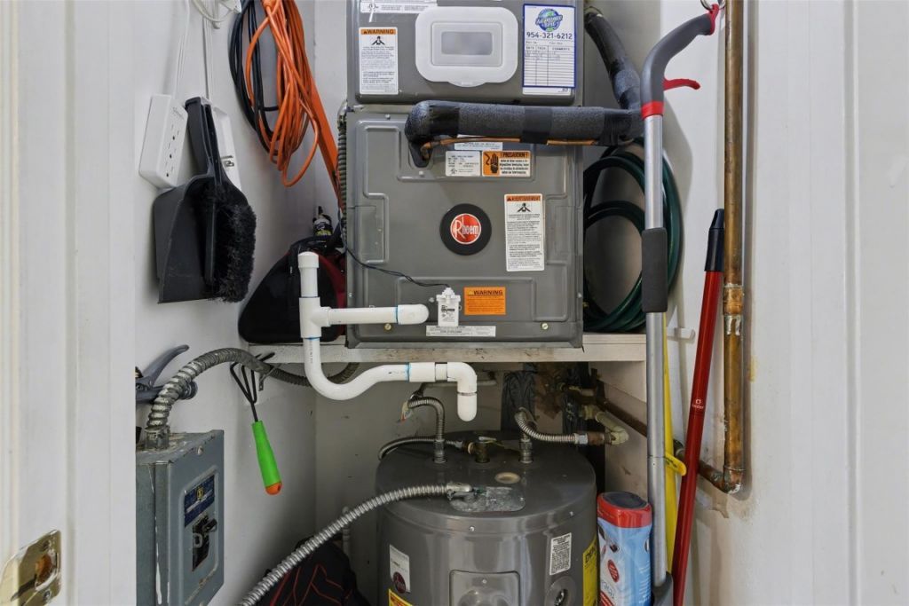 2307 S Cypress Bend Drive, Unit 106, Pompano Beach, FL 33069 Photo