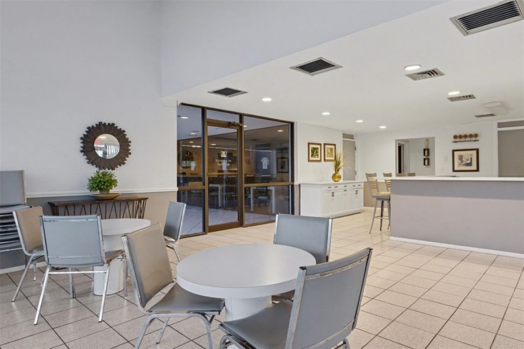 2307 S Cypress Bend Drive, Unit 106, Pompano Beach, FL 33069 Photo