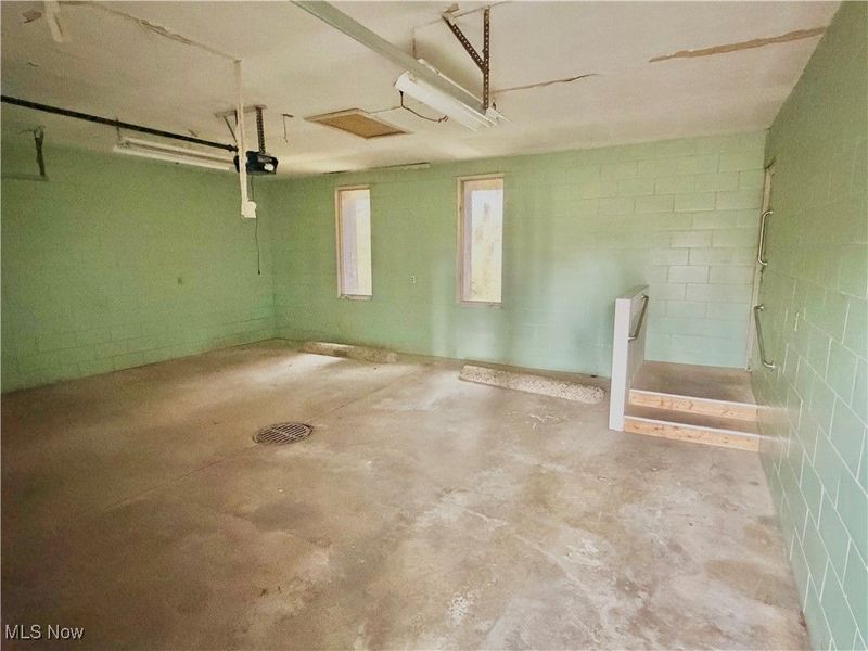 2898 Canton Road, Uniontown, OH 44685 Photo 6