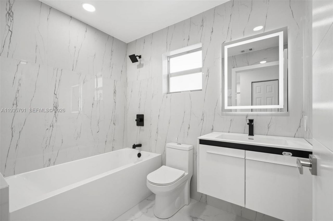253 SW 4th St, Dania Beach, FL 33004 Photo