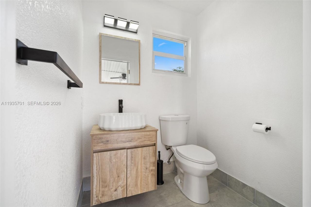 253 SW 4th St, Dania Beach, FL 33004 Photo
