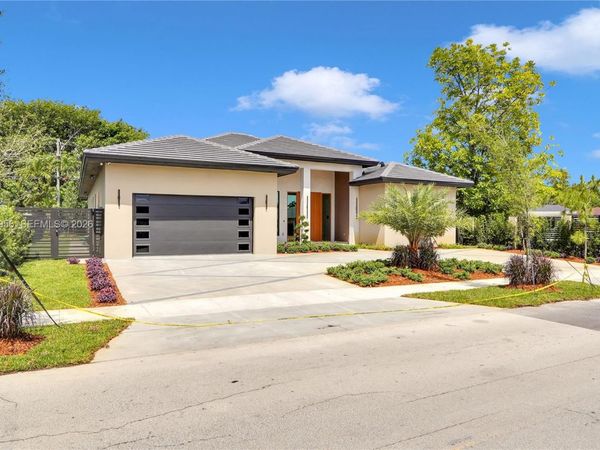 1130 SW 86th Ct, Miami, FL 33144