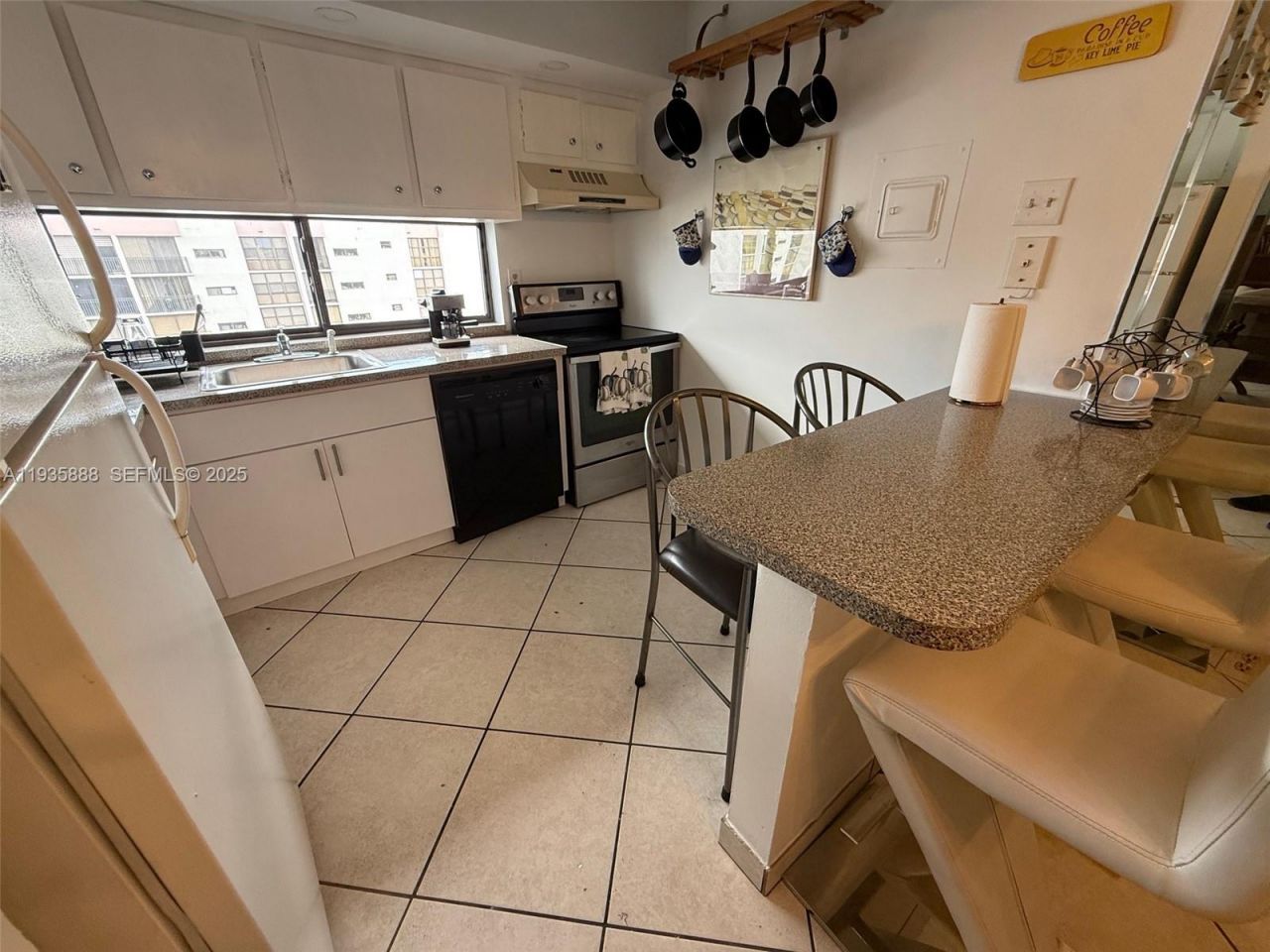 17011 N Bay Rd , Unit 1007, Sunny Isles Beach, FL 33160 Photo