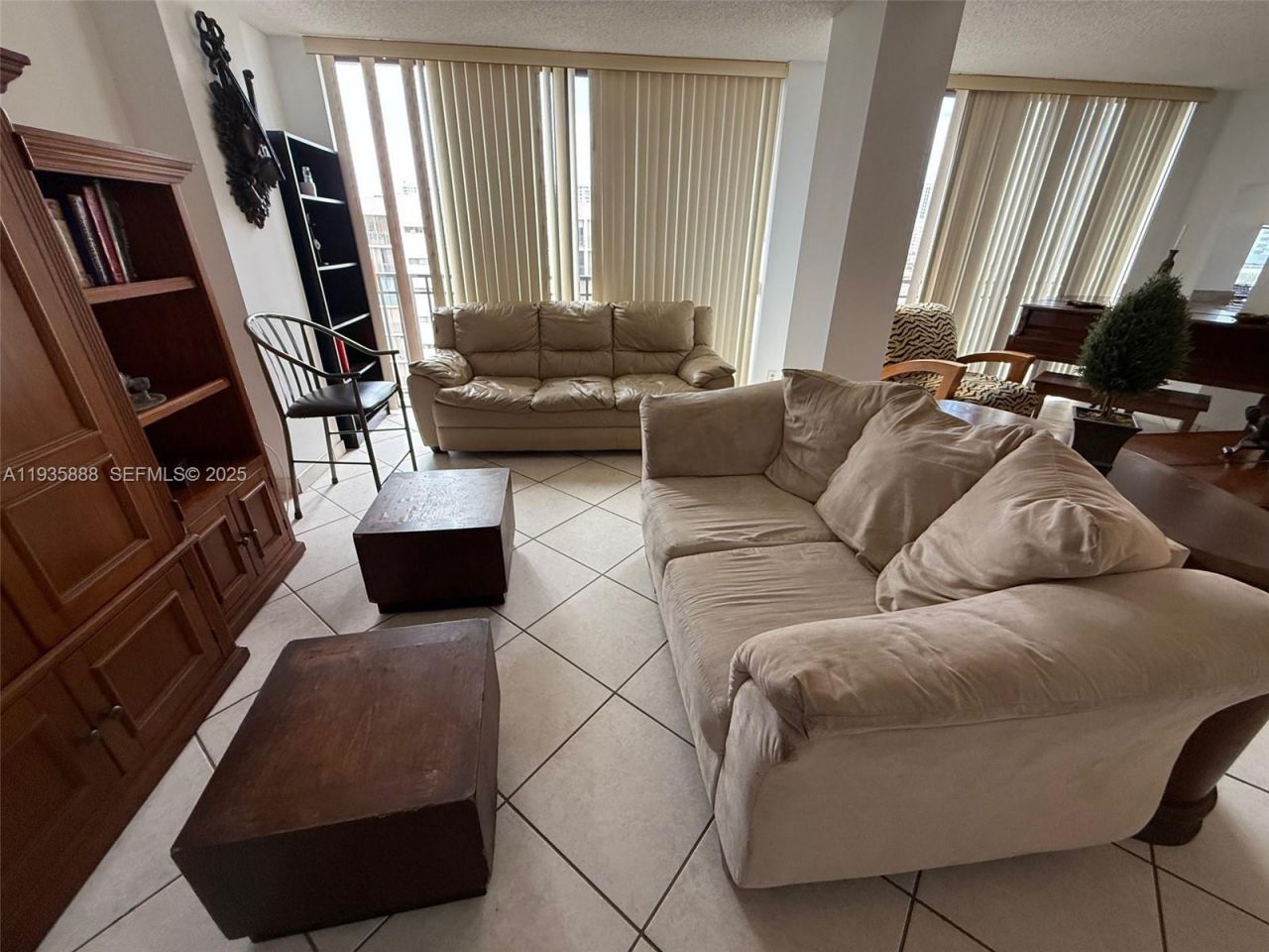 17011 N Bay Rd , Unit 1007, Sunny Isles Beach, FL 33160 Photo