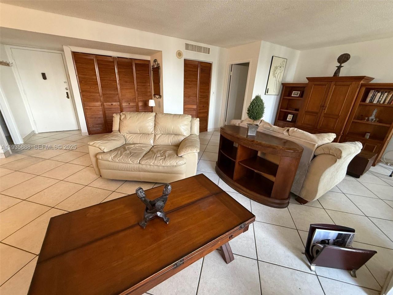 17011 N Bay Rd , Unit 1007, Sunny Isles Beach, FL 33160 Photo