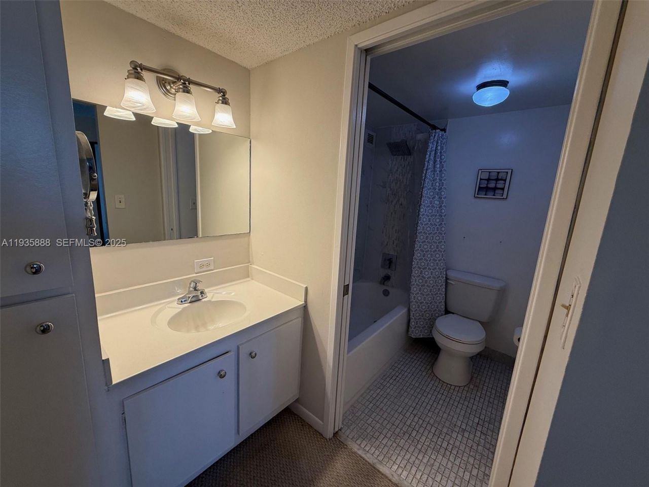 17011 N Bay Rd , Unit 1007, Sunny Isles Beach, FL 33160 Photo