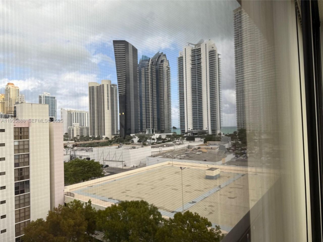 17011 N Bay Rd , Unit 1007, Sunny Isles Beach, FL 33160 Photo