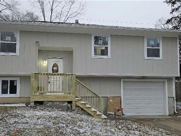 312 W Martin Street, Edgerton, KS 66021