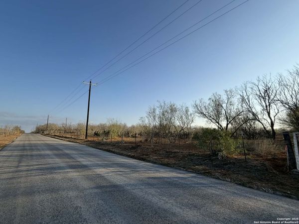 AB 1244 LANE T Los Alamos, Cotulla, TX 78014