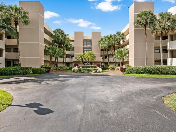 5751 Camino Del Sol, Unit 403, Boca Raton, FL 33433