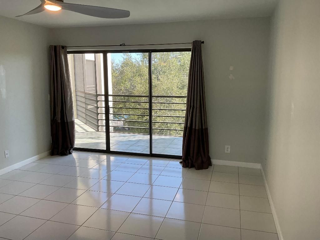 5751 Camino Del Sol, Unit 403, Boca Raton, FL 33433 Photo