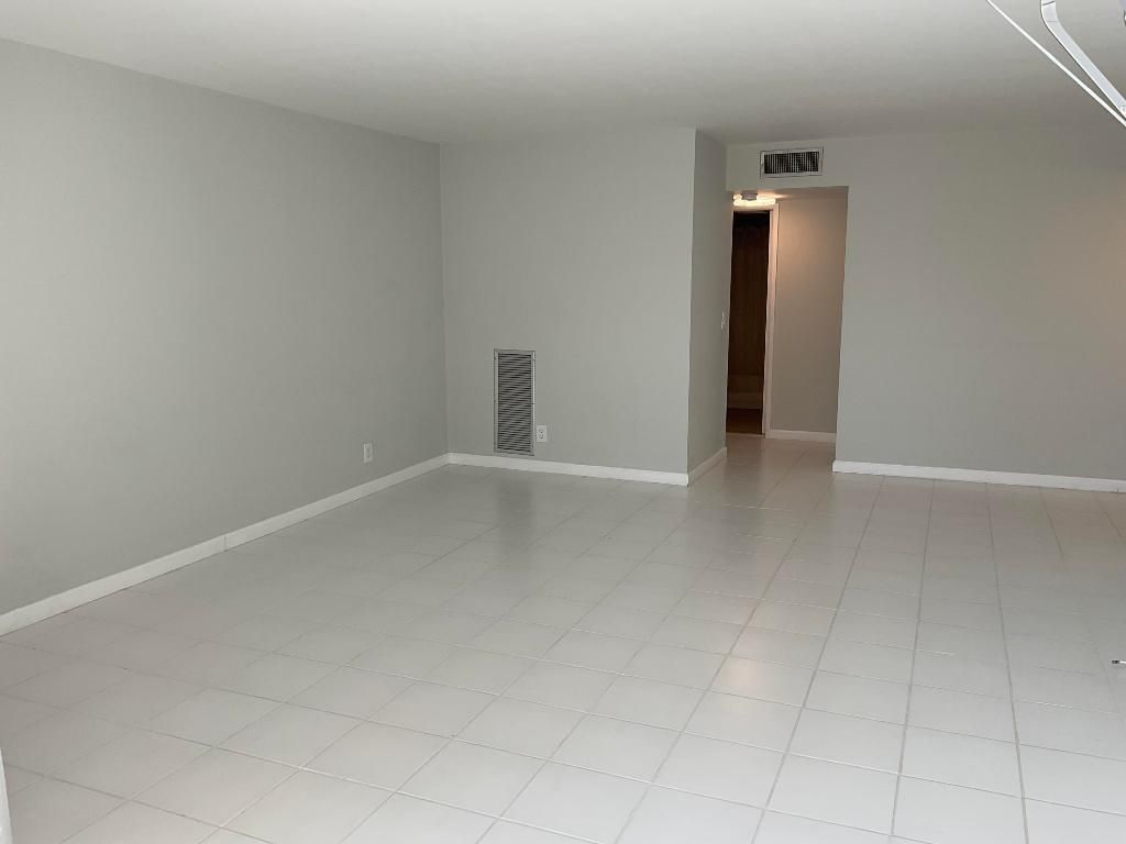 5751 Camino Del Sol, Unit 403, Boca Raton, FL 33433 Photo