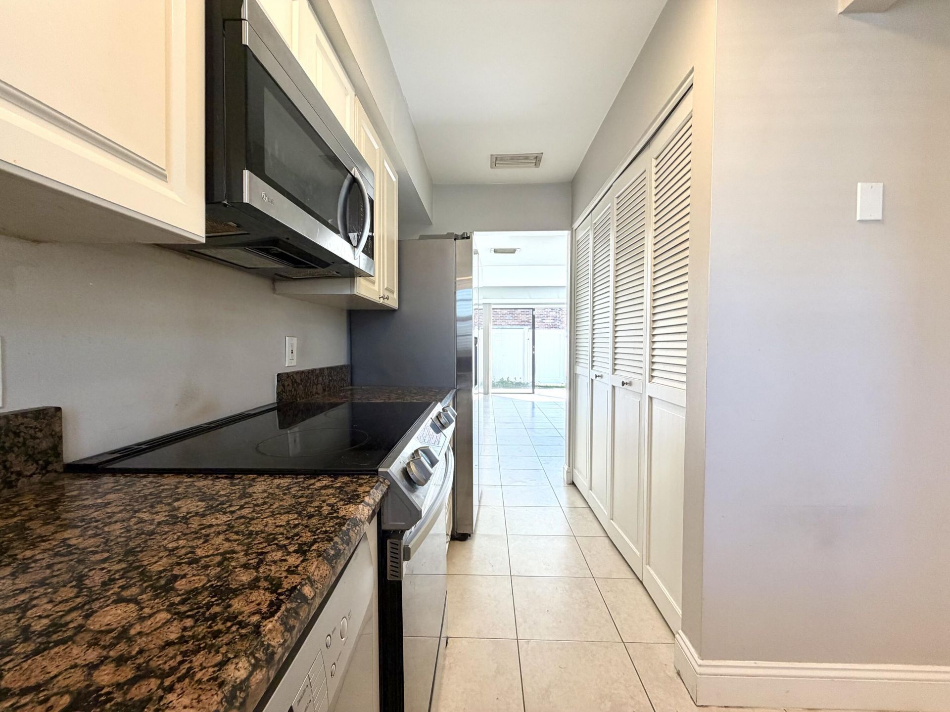 413 N Cypress Drive, Unit 4, Tequesta, FL 33469 Photo