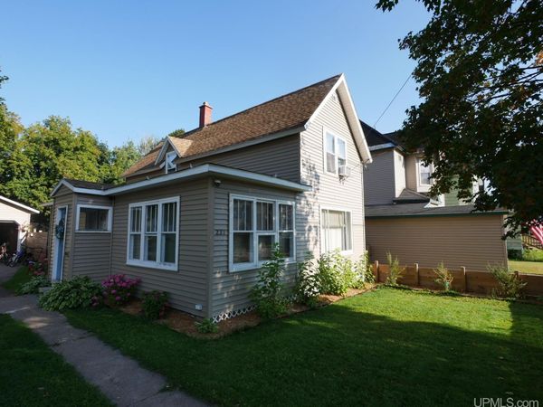 237 Kearsarge Street, Laurium, MI 49913