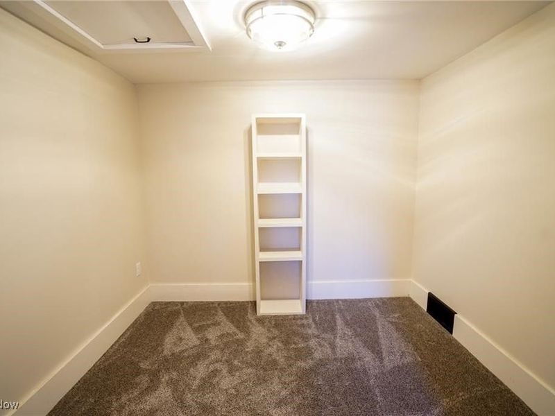 359 Potomac Avenue, Youngstown, OH 44507 Photo 16