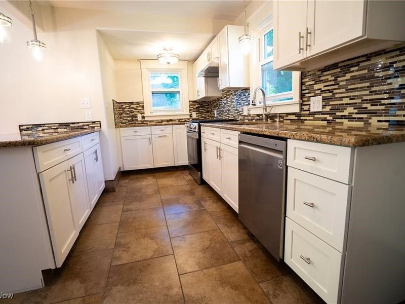 359 Potomac Avenue, Youngstown, OH 44507 Photo 9