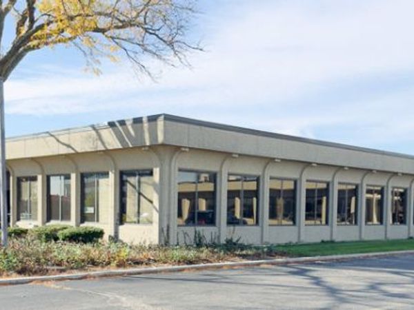 1400 S Wolf Road, Wheeling, IL 60090