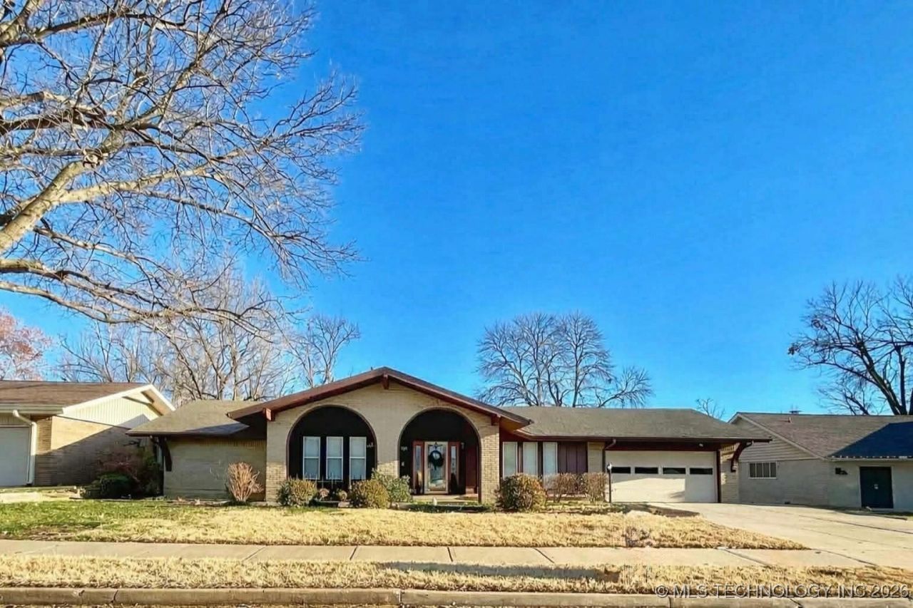 7058 E 52 Place, Tulsa, OK 74145 Main Photo