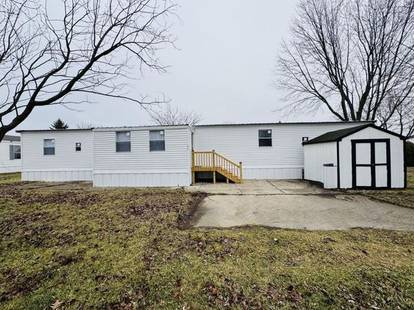 604 W John Beers Road, Unit 2L, Stevensville, MI 49127