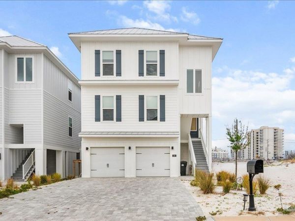 216 Clipper Dr, Pensacola, FL 32507