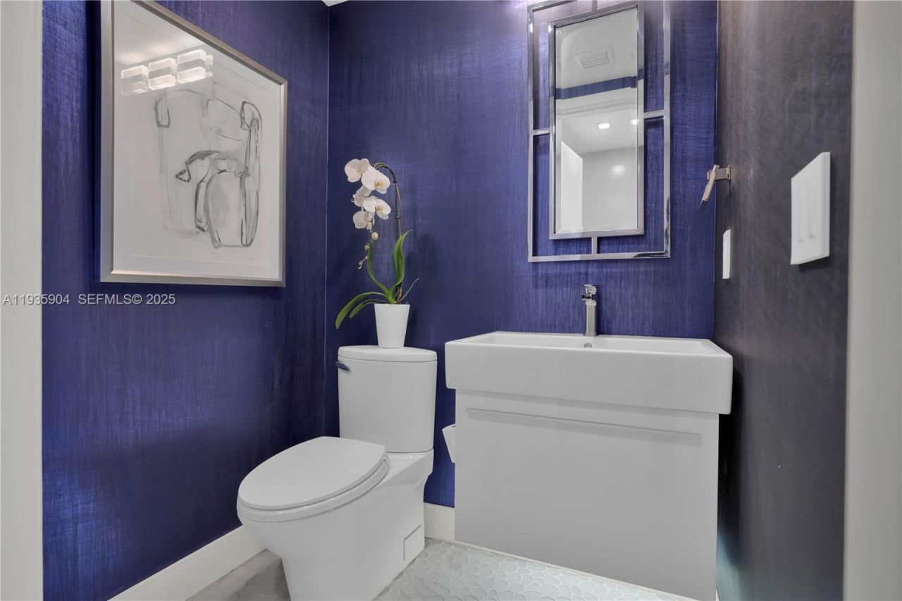 5875 Collins Ave, Unit 1003, Miami Beach, FL 33140 Photo