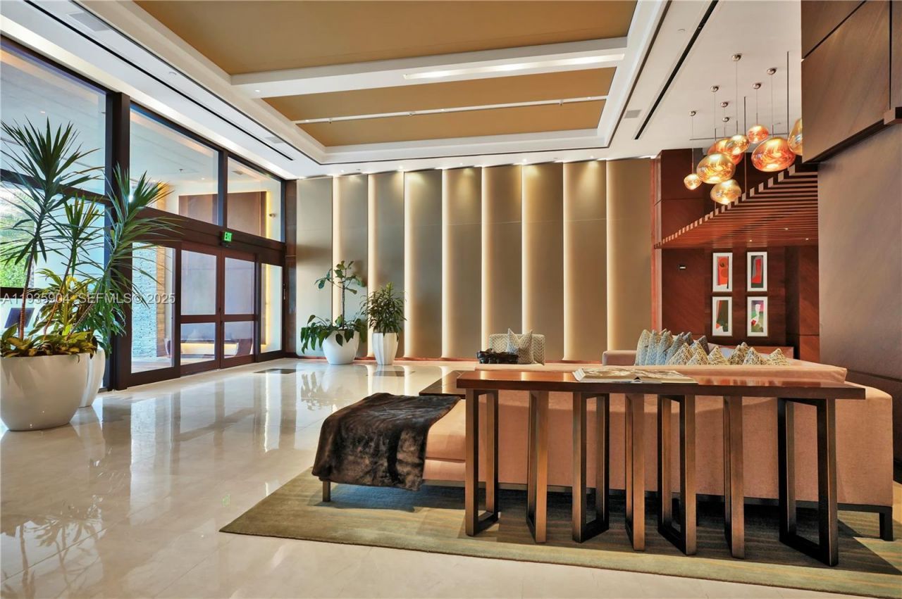 5875 Collins Ave, Unit 1003, Miami Beach, FL 33140 Photo