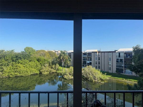 8897 Fontainebleau Blvd, Unit 408, Miami, FL 33172