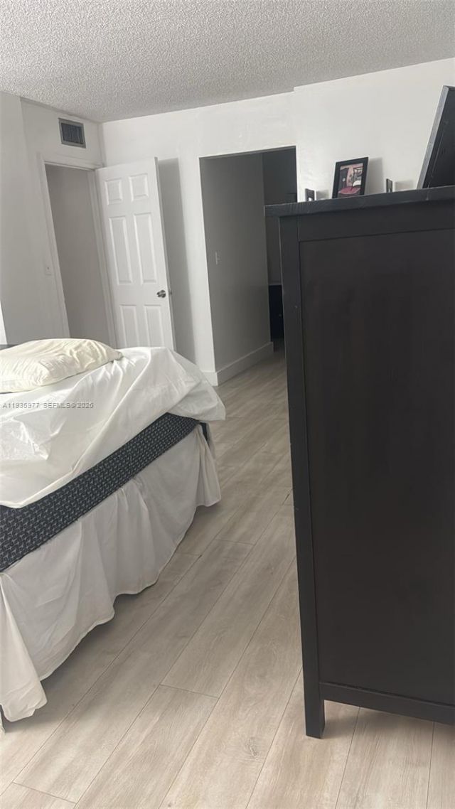 8897 Fontainebleau Blvd, Unit 408, Miami, FL 33172 Photo