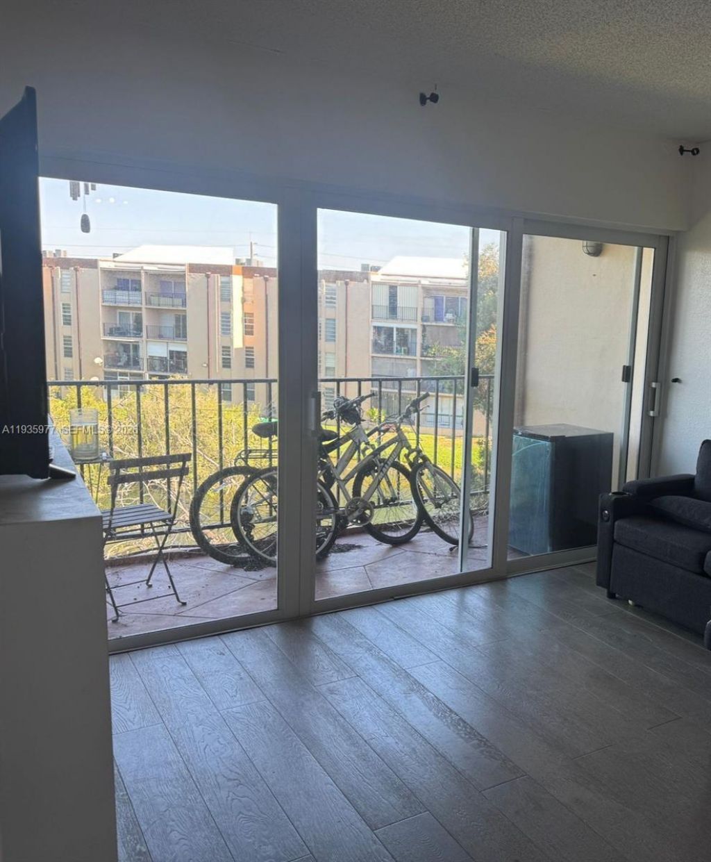 8897 Fontainebleau Blvd, Unit 408, Miami, FL 33172 Photo