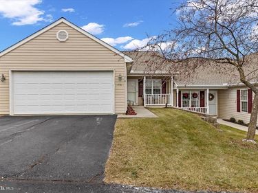 218 EQUINE COVE, RED LION, PA 17356