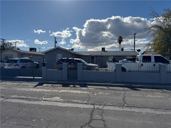 3573 San Pascual Avenue, Las Vegas, NV 89115