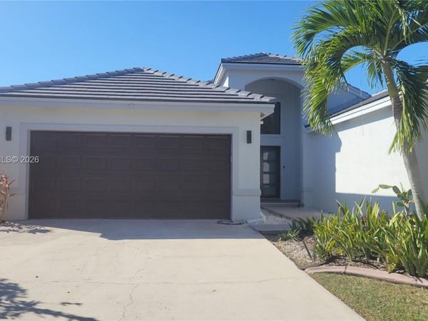 381 Cameron Dr, Weston, FL 33326