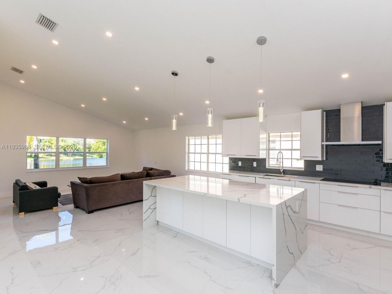 381 Cameron Dr, Weston, FL 33326 Photo