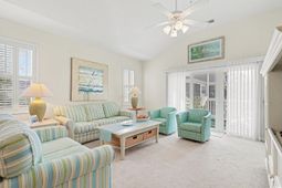 601 Hillside Dr. N photo 4