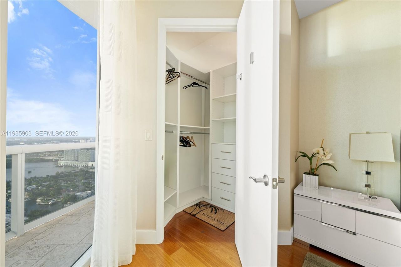 16001 Collins Ave, Unit 3906, Sunny Isles Beach, FL 33160 Photo